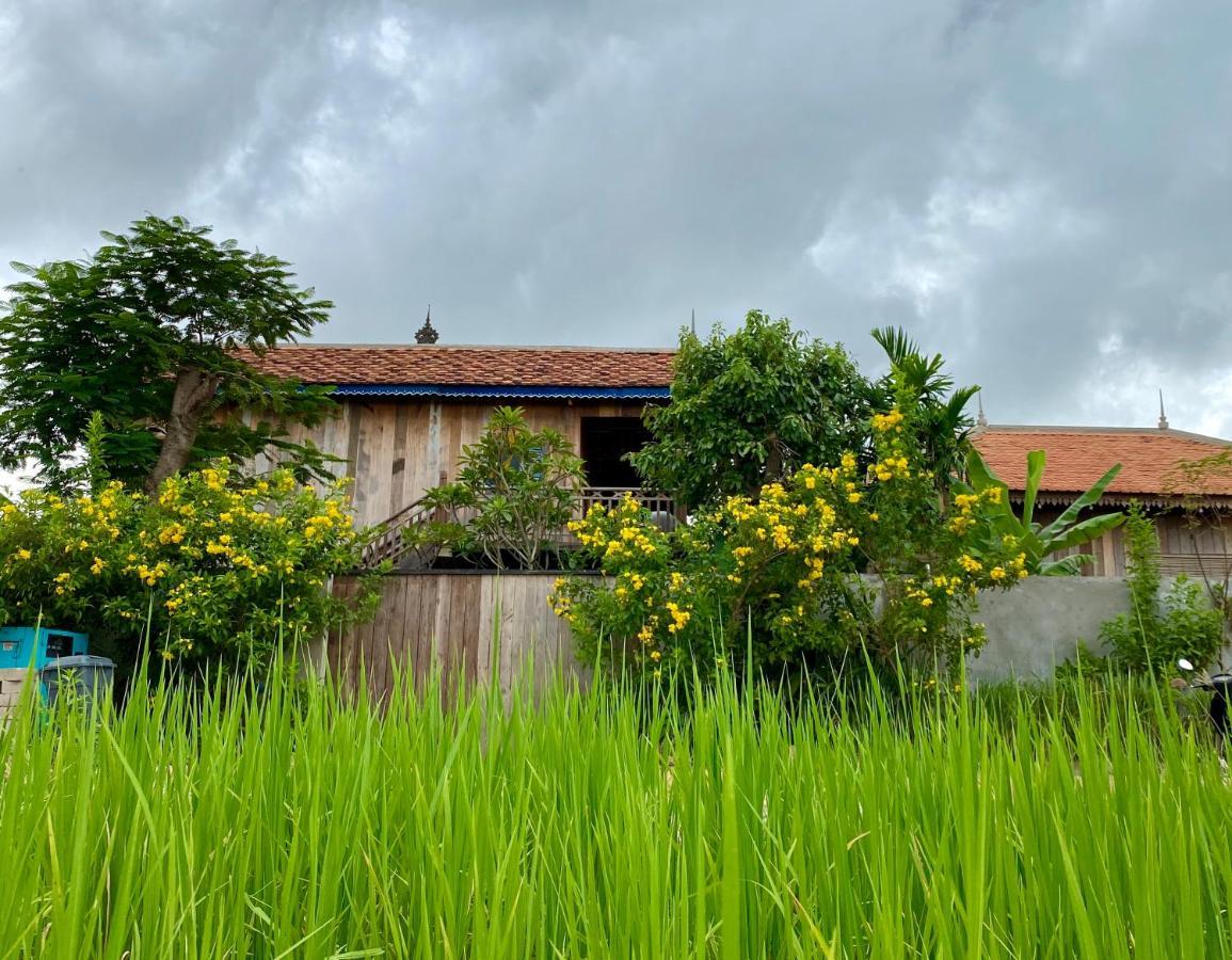 Dontrei Villa Angkor Сіємреап Екстер'єр фото